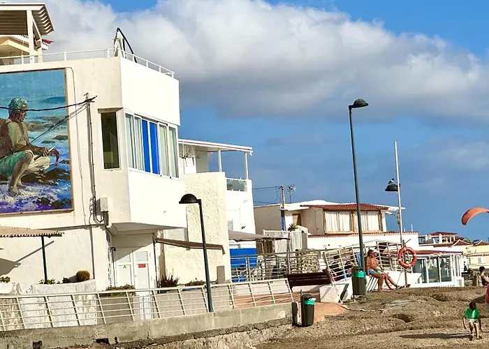 Апартаменти Caleta Blue Ocean On The By Deihu Experiences