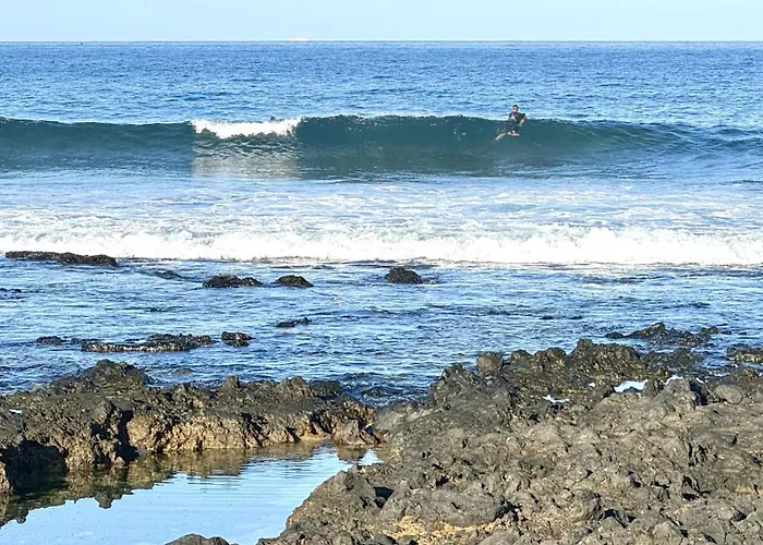 Апартаменти Caleta Blue Ocean On The By Deihu Experiences